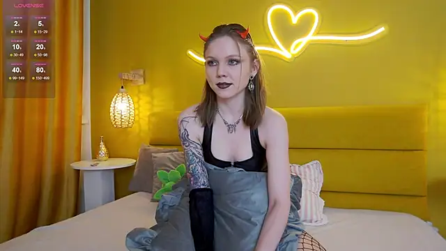 lessysweety online show from January 17, 3:44 am