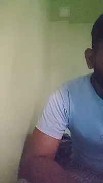 Snapshot of Desi69emd chatting on May 14, 11:06 am Desi69emd online show from May 14, 11:06 am
