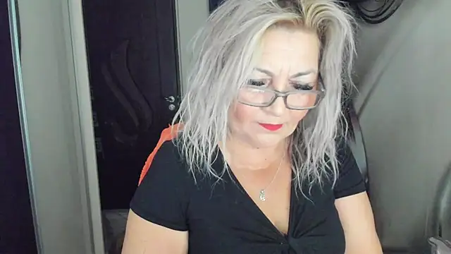 Snapshot of IryshAlice chatting on October 3, 12:51 am IryshAlice online show from October 3, 12:51 am