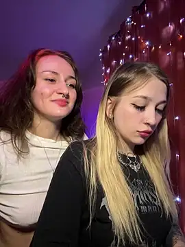 Dooubletroublee online show from January 28, 3:47 am