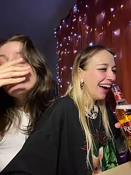 Dooubletroublee online show from February 2, 12:51 am