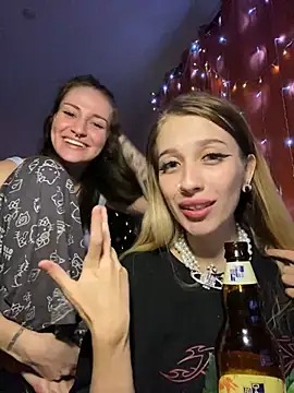 Dooubletroublee online show from February 3, 1:30 am