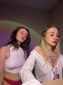 Dooubletroublee online show from March 5, 12:49 am