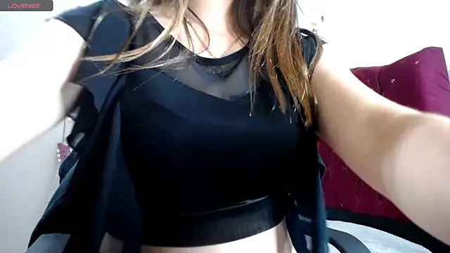 Snapshot of Luna_girlhot_ chatting on December 18, 7:19 pm Luna girlhot  online show from December 18, 7:19 pm