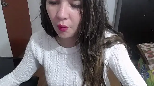 Snapshot of Luna_girlhot_ chatting on March 3, 6:44 pm Luna girlhot  online show from March 3, 6:44 pm