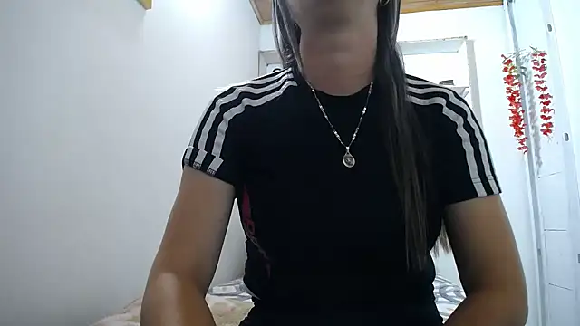 Luna girlhot  online show from April 13, 6:24 pm