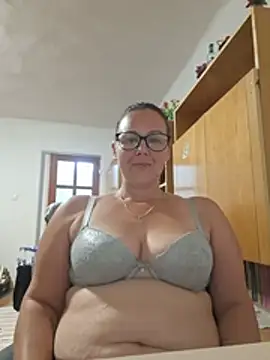 Snapshot of fekete_demon chatting on July 27, 7:43 pm fekete demon online show from July 27, 7:43 pm