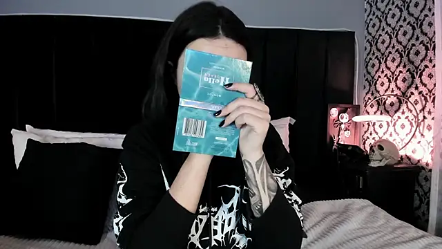 Adeelinee online show from April 10, 8:02 pm