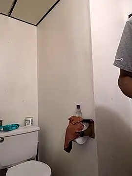 Snapshot of KinkyDesires chatting on October 24, 11:56 pm KinkyDesires online show from October 24, 11:56 pm