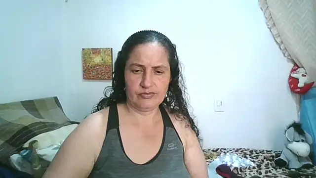 Snapshot of ximenajimenez chatting on May 6, 11:10 pm ximenajimenez online show from May 6, 11:10 pm