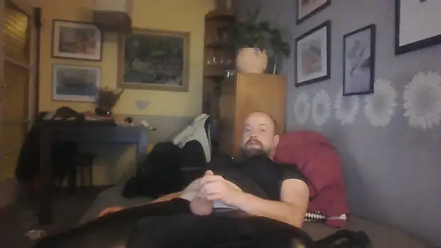 Snapshot of Prehistorixxx2686 chatting on May 18, 4:07 am Prehistorixxx2686 online show from May 18, 4:07 am
