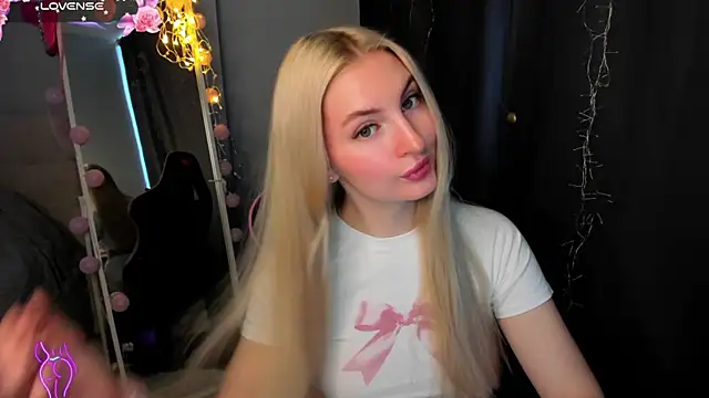 Kimmy powell online show from April 2, 2:31 am