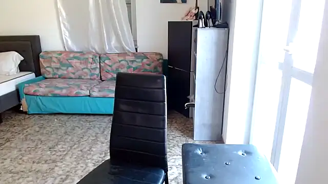 danasantoreal online show from March 31, 8:04 am