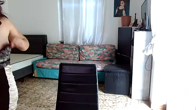 Snapshot of danasantoreal chatting on June 19, 7:12 am danasantoreal online show from June 19, 7:12 am