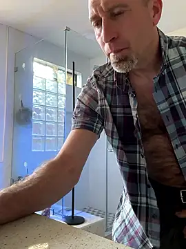 El Gizmo online show from January 12, 4:01 pm