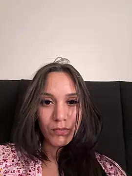 Snapshot of CussedLame chatting on February 18, 7:32 pm CussedLame online show from February 18, 7:32 pm