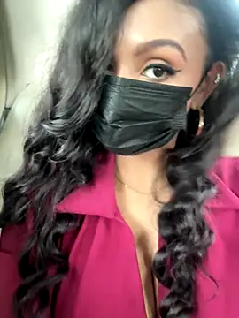 Snapshot of YourThirstySlut chatting on September 15, 10:15 am YourThirstySlut online show from September 15, 10:15 am