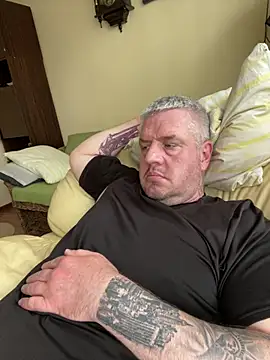 Snapshot of Evolite123 chatting on March 15, 10:03 am Evolite123 online show from March 15, 10:03 am