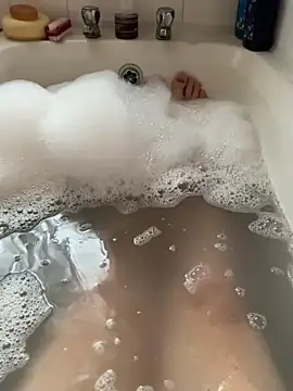 Snapshot of Russell1508 chatting on February 13, 2:35 pm Russell1508 online show from February 13, 2:35 pm