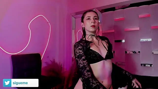 Snapshot of Sara_Foxx1 chatting on June 12, 9:25 pm Sara Foxx1 online show from June 12, 9:25 pm