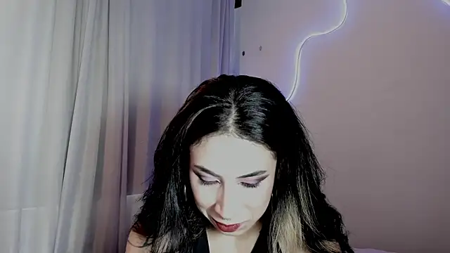 Snapshot of Sara_Foxx1 chatting on July 4, 8:48 pm Sara Foxx1 online show from July 4, 8:48 pm