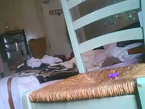 Snapshot of DaddyQuimHot chatting on March 15, 10:35 am DaddyQuimHot online show from March 15, 10:35 am