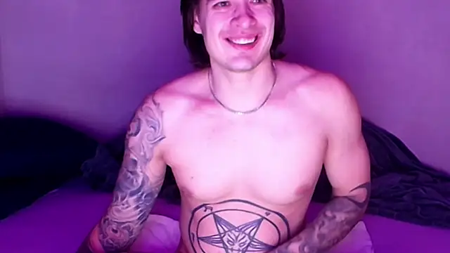 Snapshot of baphomet_from_ice chatting on November 5, 2:06 pm baphomet from ice online show from November 5, 2:06 pm