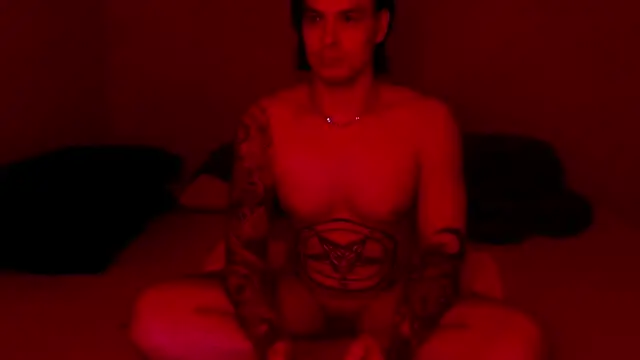 Snapshot of baphomet_from_ice chatting on November 12, 9:32 am baphomet from ice online show from November 12, 9:32 am