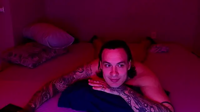 Snapshot of baphomet_from_ice chatting on November 14, 11:42 am baphomet from ice online show from November 14, 11:42 am