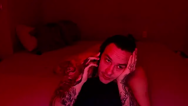 Snapshot of baphomet_from_ice chatting on November 16, 1:06 pm baphomet from ice online show from November 16, 1:06 pm