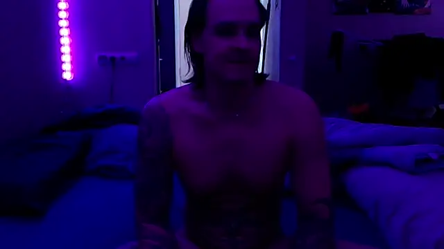 Snapshot of baphomet_from_ice chatting on March 15, 7:47 am baphomet from ice online show from March 15, 7:47 am