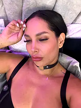 Dakota diaz  online show from November 19, 7:47 pm