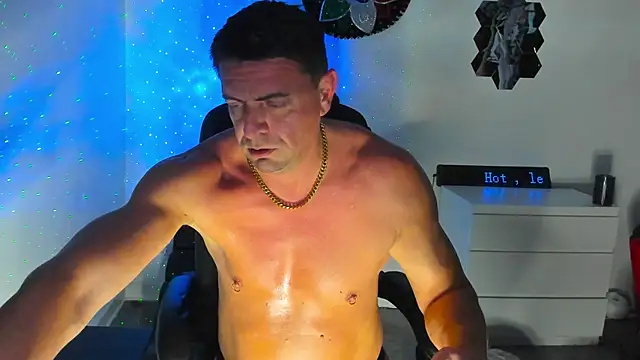 petr37pol online show from May 13, 8:27 pm