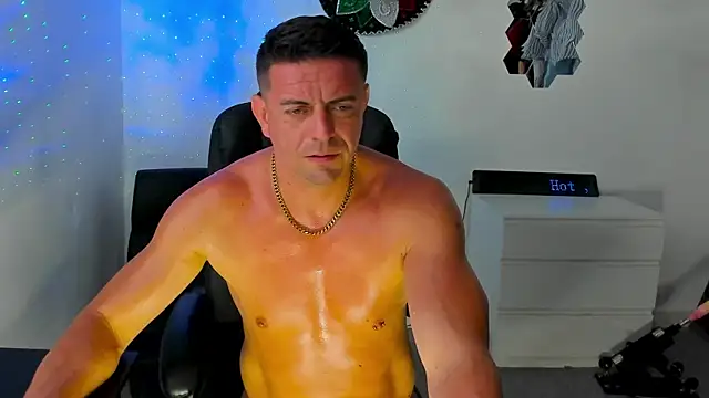 Snapshot of petr37pol chatting on July 8, 1:37 pm petr37pol online show from July 8, 1:37 pm
