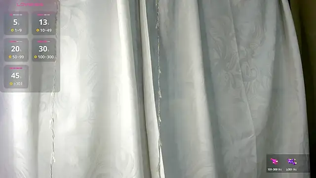 Snapshot of dahian_carter chatting on July 8, 9:36 am dahian carter online show from July 8, 9:36 am