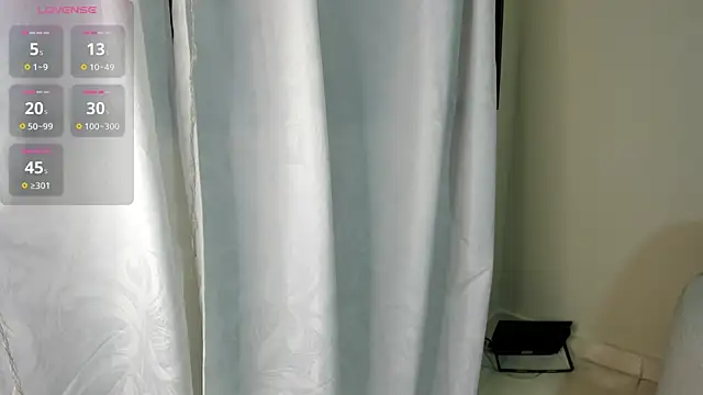 Snapshot of dahian_carter chatting on July 16, 9:37 am dahian carter online show from July 16, 9:37 am
