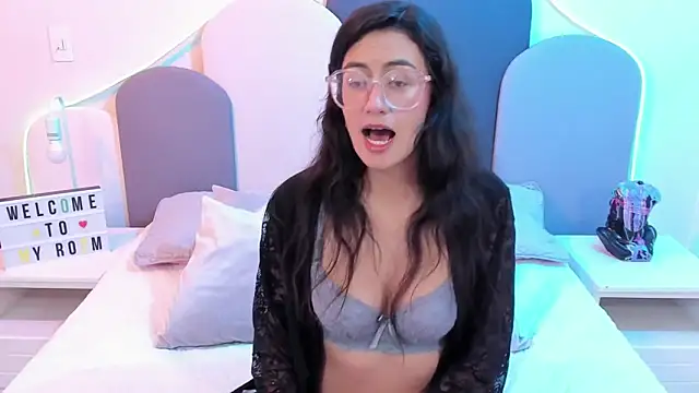 SophieGomez22 online show from February 28, 5:26 pm