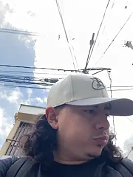Snapshot of DanielGomez9 chatting on July 13, 7:49 pm DanielGomez9 online show from July 13, 7:49 pm