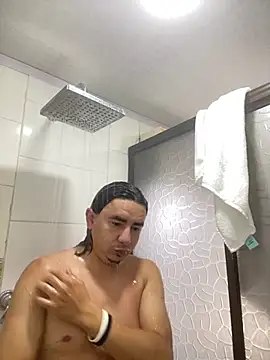 Snapshot of DanielGomez9 chatting on July 28, 12:59 pm DanielGomez9 online show from July 28, 12:59 pm