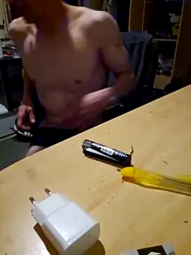 v4Tomasgrau9 online show from April 9, 10:26 pm