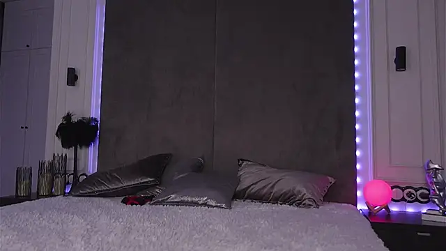 mila blvck online show from February 5, 11:12 am