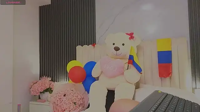 Madiee Rhea online show from July 8, 7:51 pm