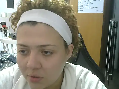 Snapshot of RuthBunny chatting on June 1, 6:53 pm RuthBunny online show from June 1, 6:53 pm