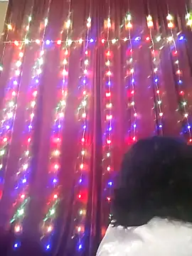 Snapshot of Lyly_sexy2k chatting on December 2, 11:23 pm Lyly sexy2k online show from December 2, 11:23 pm