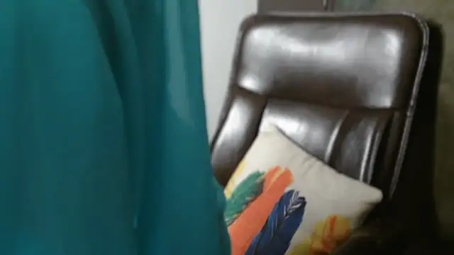 Snapshot of urvashihott chatting on February 7, 5:05 pm urvashihott online show from February 7, 5:05 pm