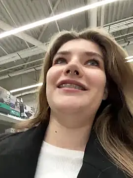Snapshot of Holy_Tereza chatting on January 8, 3:28 pm Holy Tereza online show from January 8, 3:28 pm