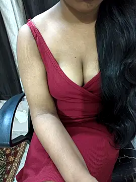 Snapshot of Disha_33 chatting on May 3, 1:00 am Disha 33 online show from May 3, 1:00 am