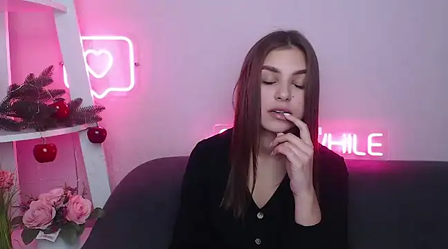 Snapshot of MilanaAngelAs chatting on January 5, 5:41 am MilanaAngelAs online show from January 5, 5:41 am
