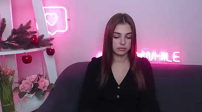 Snapshot of MilanaAngelAs chatting on January 5, 10:43 am MilanaAngelAs online show from January 5, 10:43 am