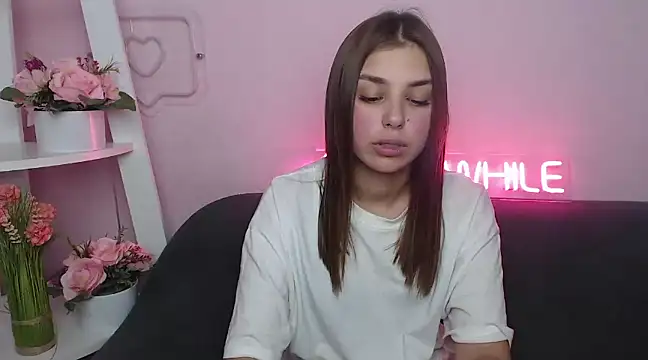 Snapshot of MilanaAngelAs chatting on January 10, 10:28 am MilanaAngelAs online show from January 10, 10:28 am